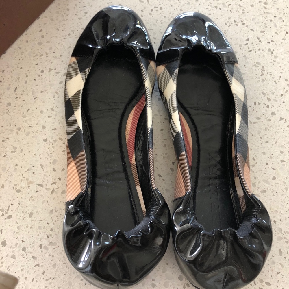 Burberry flats